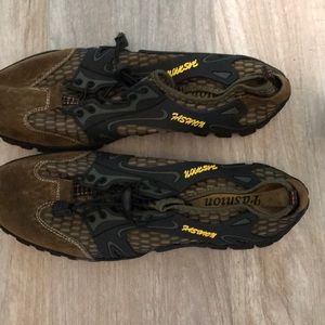 Men’s breathable hiking shoe